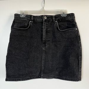 Zara Denim Skirt (L)